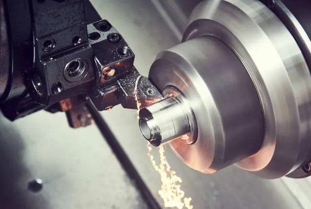 常常聽的銑床和車床是什么，它們有什么區別？